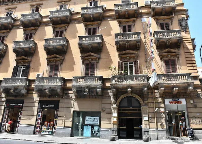 Mamamia #teatro Biondo بيت ضيافة باليرمو